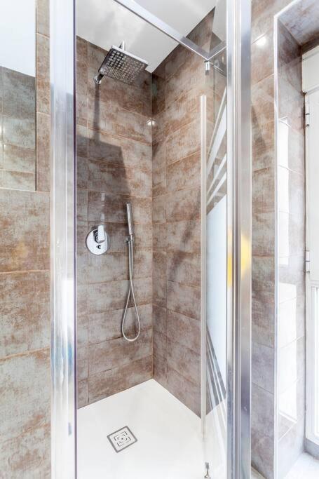 Villa Design & Stylish House In The Center Of Valenza Esterno foto