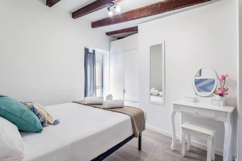 Villa Design & Stylish House In The Center Of Valenza Esterno foto